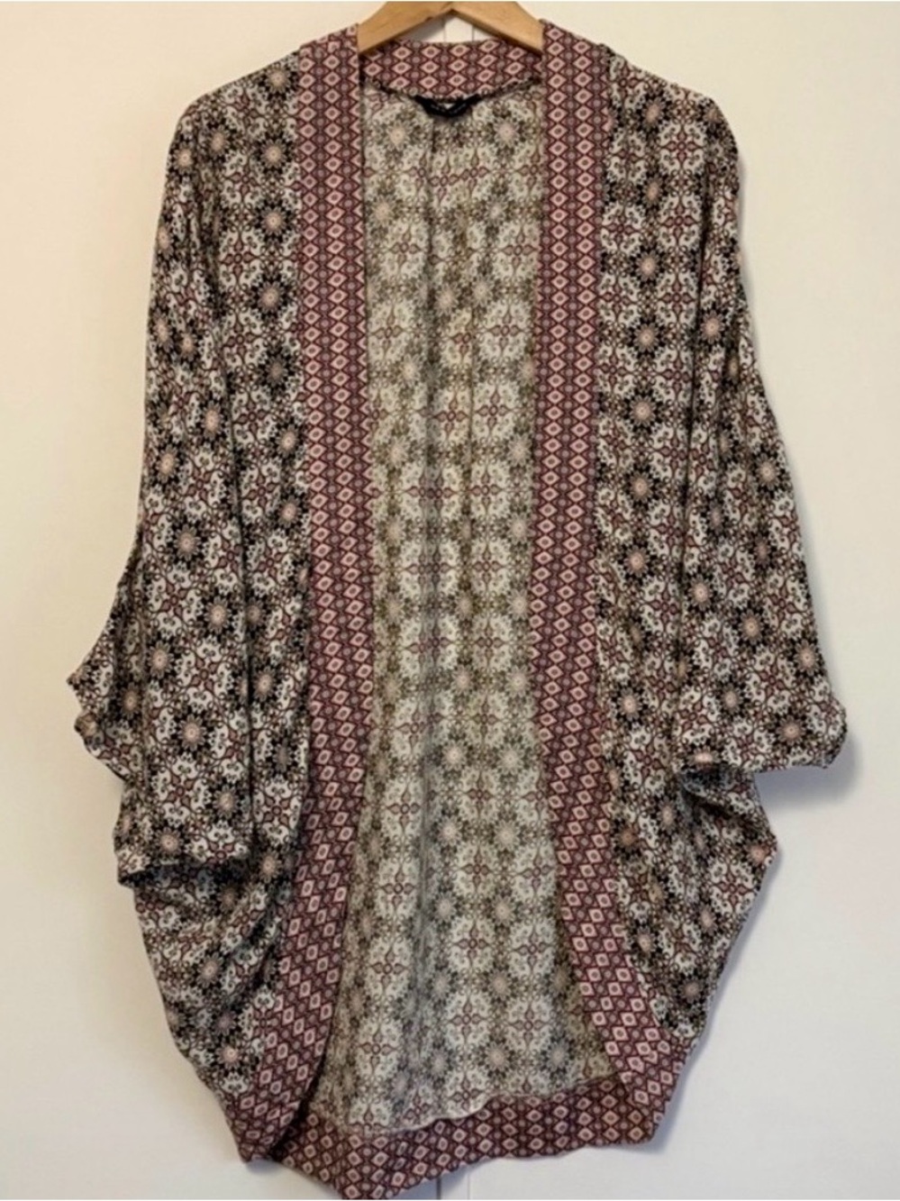 New Look Floral Open-Front Kimono in Mauve and Cream